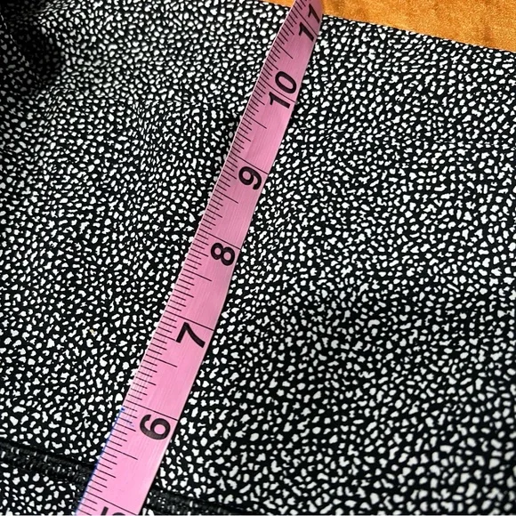 Lululemon Fast and Free high rise Leggings size 6 patterned - Picture 9 of 10